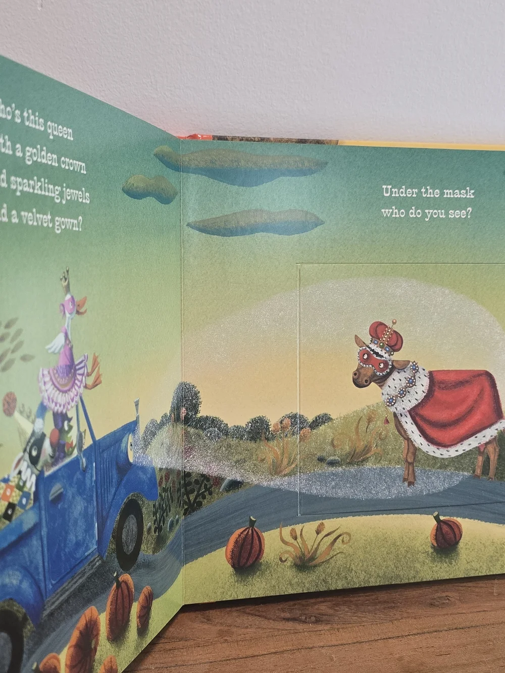 Little Blue Truck's Halloween Lift-the-Flap Book - Blue